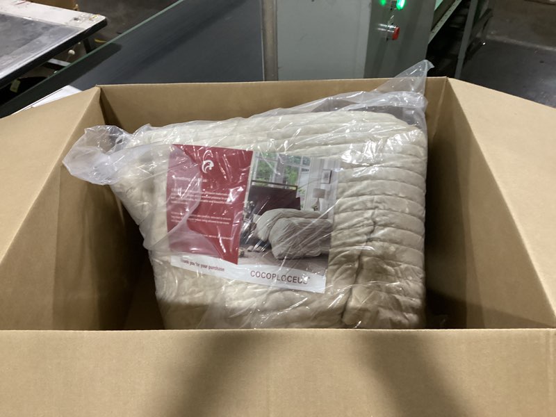 Condition photo showing Good Condition for velvet quilt set oversized king size 3 piece bedding set 120x128 bedspread with 2 pillow shams luxurious soft striped quilted coverlet for all seasons,beige beige 120*128