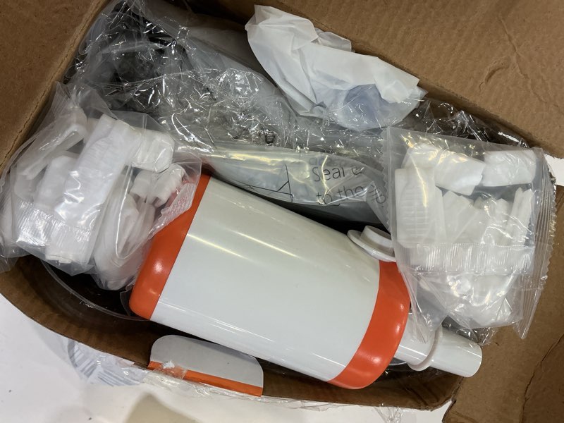 Condition photo showing Good Condition for gongshi vacuum seal bags for clothing travel & home storage, travel vacuum bags with electric pump,space saver for blankets, comforters, pillows, clothes,32 combo