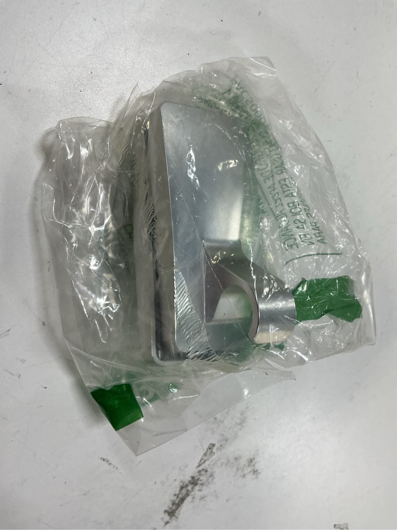 Condition photo showing Good Condition for Command 10 lb Satin Nickel Curtain Rod Hooks, 2 Hangers and 4 Strips, No Drilling Home Decor and Room Decor, Use with Rod Diameters 0.5-0.75"