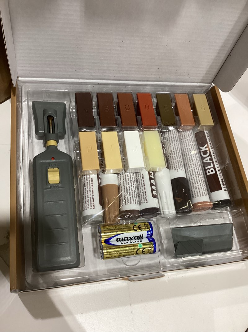Condition photo showing Good Condition for Laminate Floor Repair Kit with Heat Pen, 11 Color Wood Vinyl Floor Furniture Repair Kit Linoleum Repair Hard Wax Touch Up Marker Cover Scratches, Stains, Cracks, Holes for Door, Cabinet, Table. 11 Colors