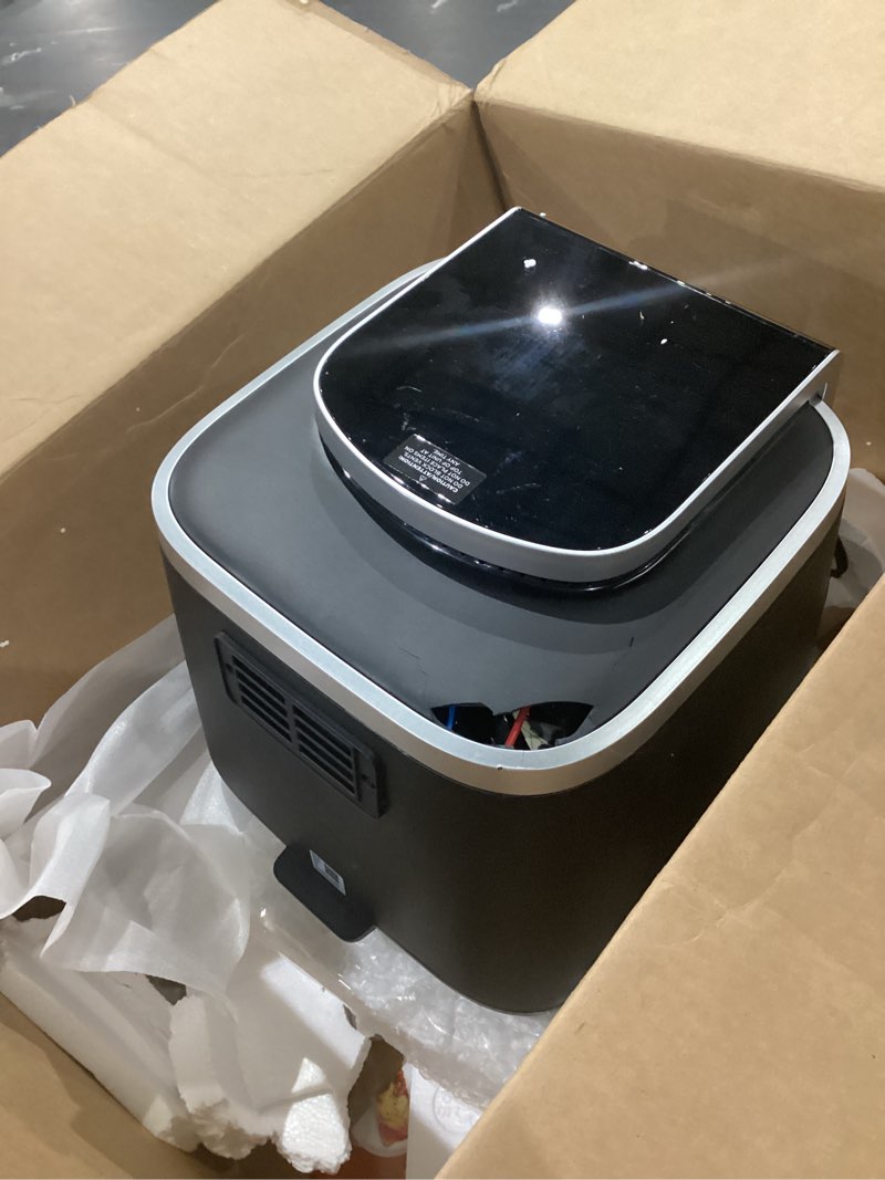 Condition photo showing As Is for item broken ))))ninja | air fryer | 4-in-1 pro air fry, roast, reheat, dehydrate | 5qt capacity fits up to 4lbs of french fries | 400f max temp | nonstick basket & crisper plate | 120v | grey | af141 5 qt