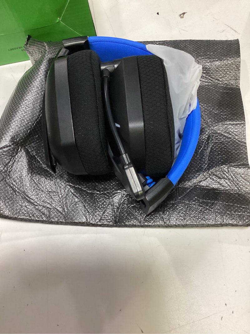 Condition photo showing Good Condition for weseary wireless gaming headset for ps5, ps4, pc, switch & mac, 20ms ultra-low latency, 2.4ghz usb & bluetooth 5.4 gaming headphones with mic, 50h battery life, 3d spatial audio, dynamic lighting aurora blue