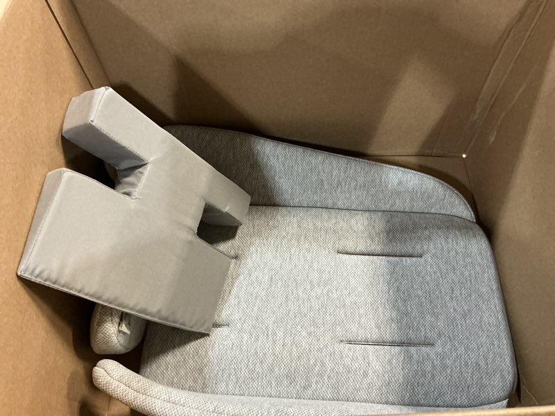 Condition photo showing Good Condition for uppababy infant snug seat / compatible with vista and cruz strollers / 2 in 1 newborn to toddler comfort insert stroller inserts