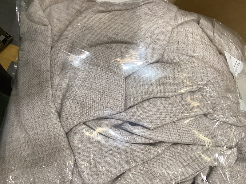 Condition photo showing Good Condition for curtain