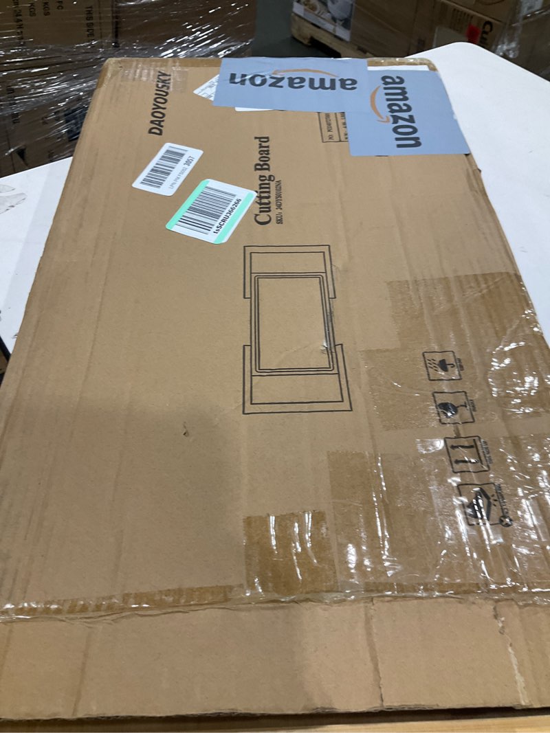 Condition photo showing Good Condition for cutting board