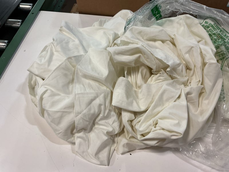 Condition photo showing Good Condition for pesonlook 4 pack 90 inch ivory round table cloths, premium polyester round tablecloth wrinkle resistant washable table cover for wedding, party, dining,banquet ivory 4 pack-90 inch(round)