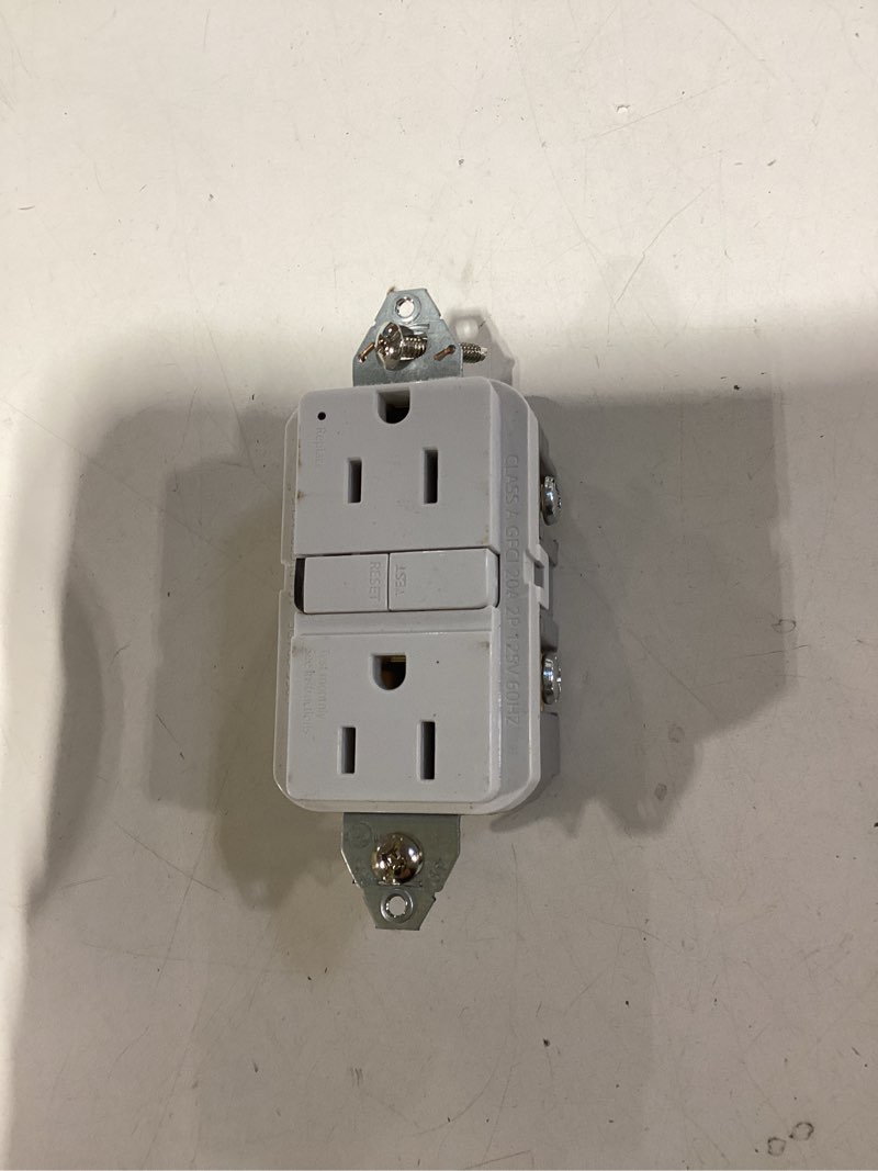 eaton 15 -amp 125-volt gfci residential decorator outlet receptacles , white item #5195443 | model #gf15w-bx-lw