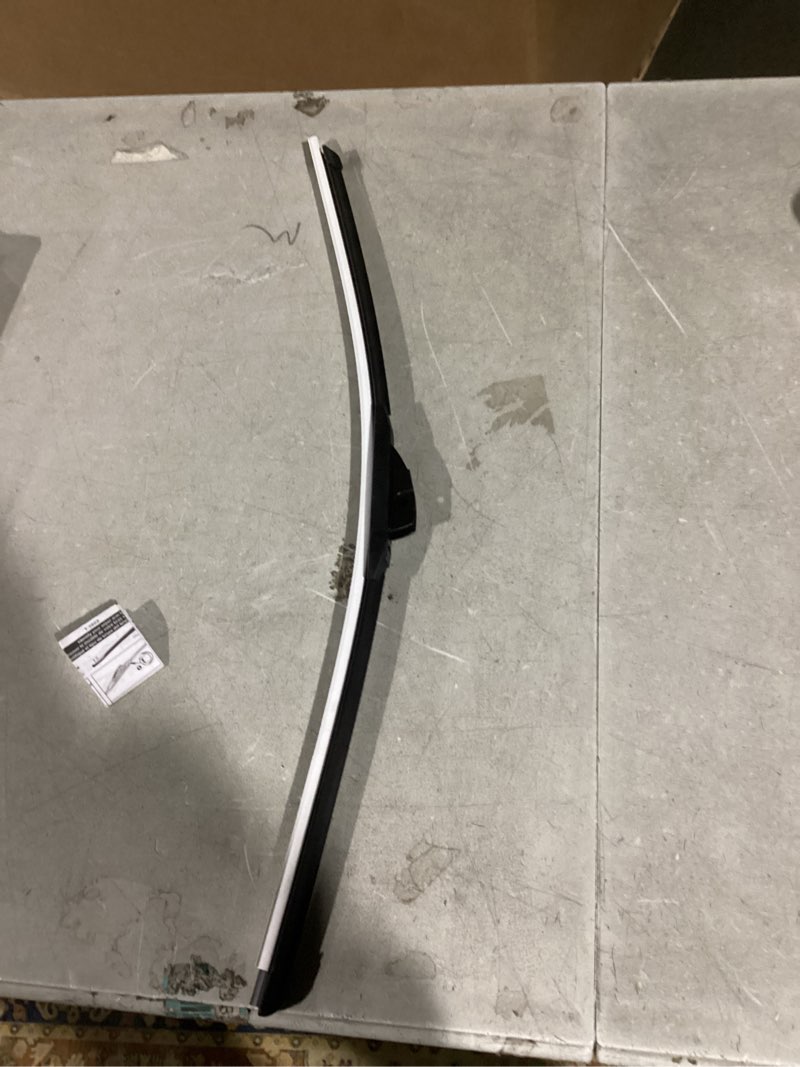 Condition photo showing Good Condition for TRICO Gold™ (18-2618) 26 & 18 Inch Pack of 2 Automotive Replacement Windshield Wiper Blades for My Car Super Premium All Weather Beam Blade for Select Vehicle Models 26" + 18" Pair Pack Premium