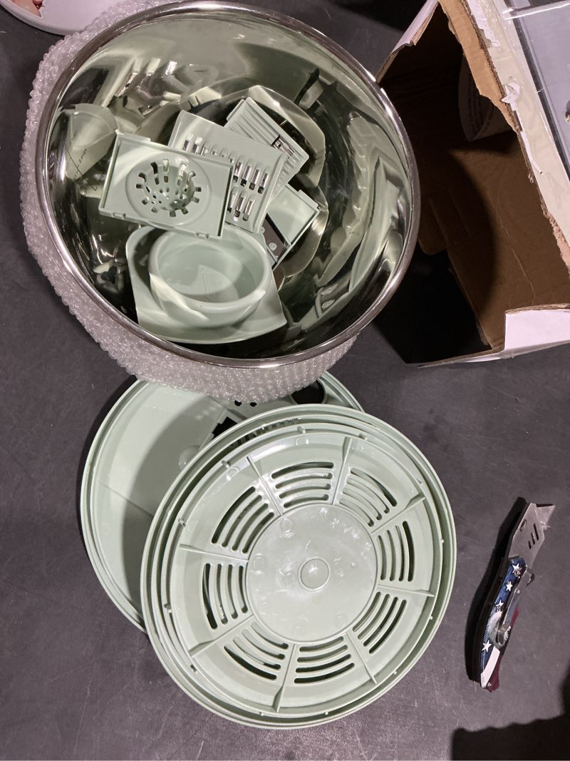 Condition photo showing Good Condition for Unokit Stainless Steel Salad Spinner - Large Spinner with Non-Slip Base and 5 Blade Slicers, Dishwasher Safe Lettuce Spinner for Efficient Salad Preparation and Food Washing in Kitchen Large 8-Piece