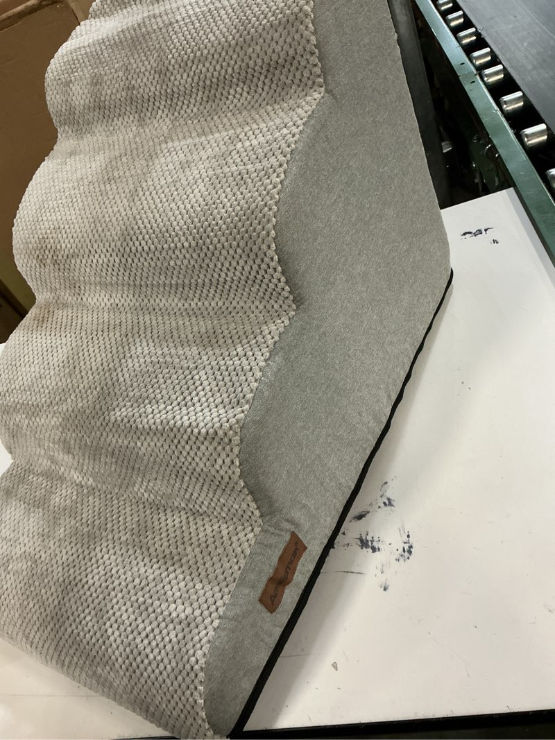 Condition photo showing As Is for Dog stairs