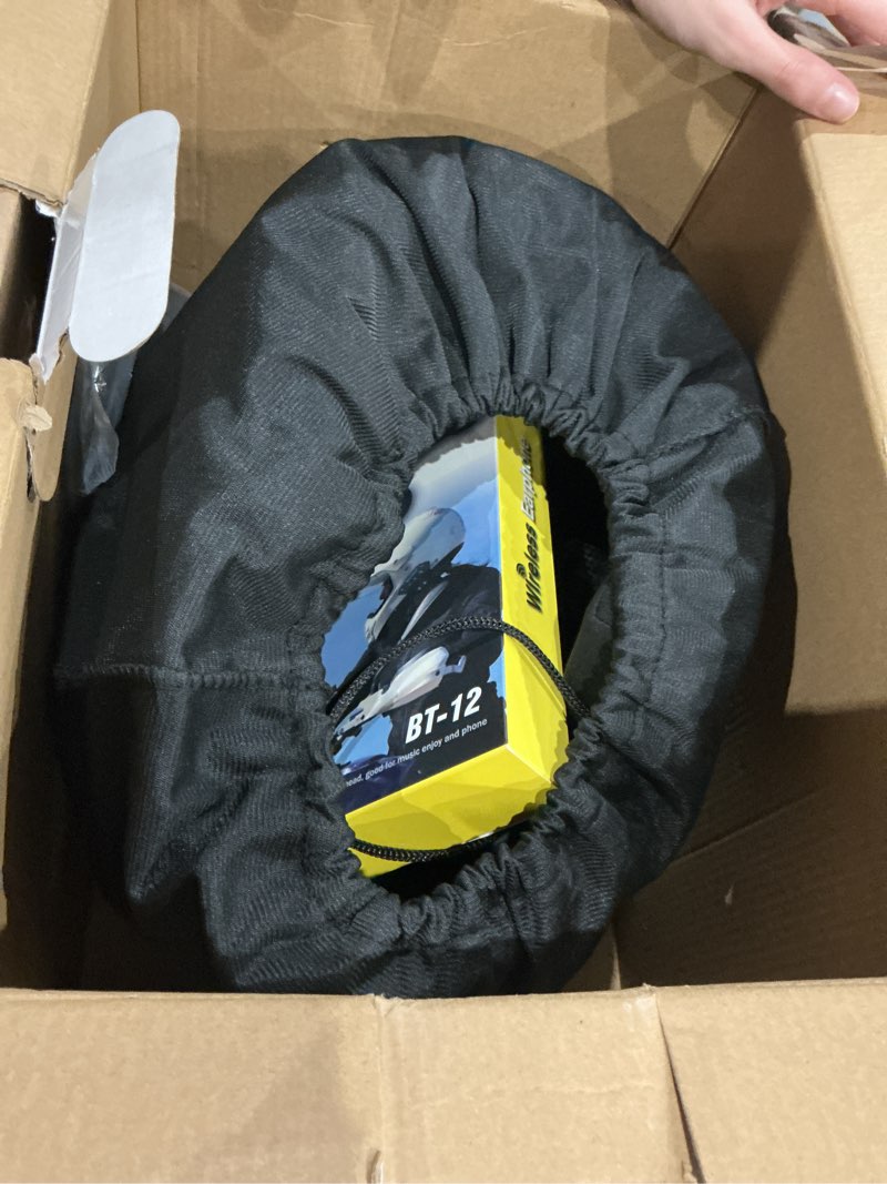 Condition photo showing Good Condition for bluetooth motorcycle helmet,modular motorcycle helmet with bluetooth,dot approved dual visor full face flip up bluetooth integrated motorcycle helmets for adults men women