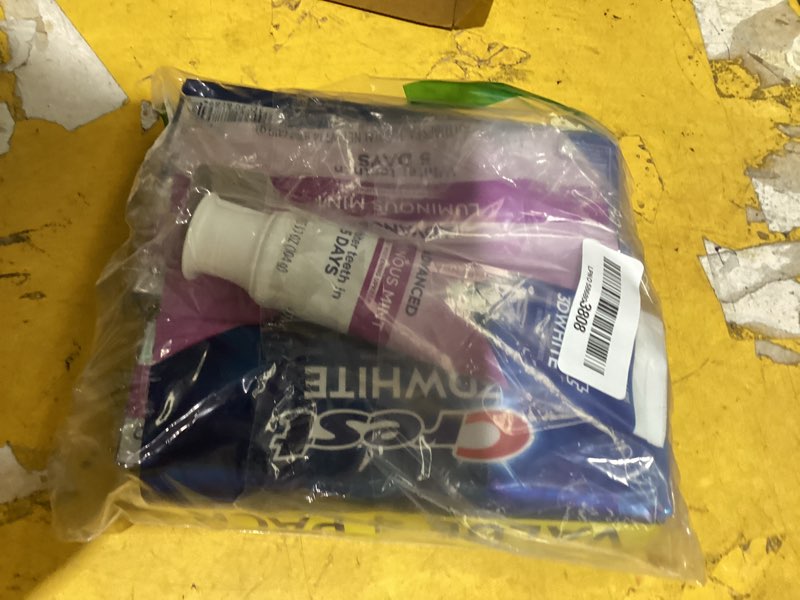 Condition photo showing As Is for crest 3d white, whitening toothpaste glamorous white, 4.1 oz, pack of 2