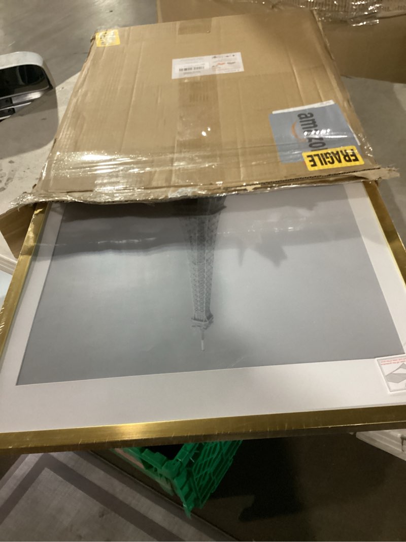Condition photo showing Good Condition for upsimples 18x24 picture frame set of 5, display pictures 16x20 with mat or 18 x 24 without, wall gallery poster frames, gold gold 18x24