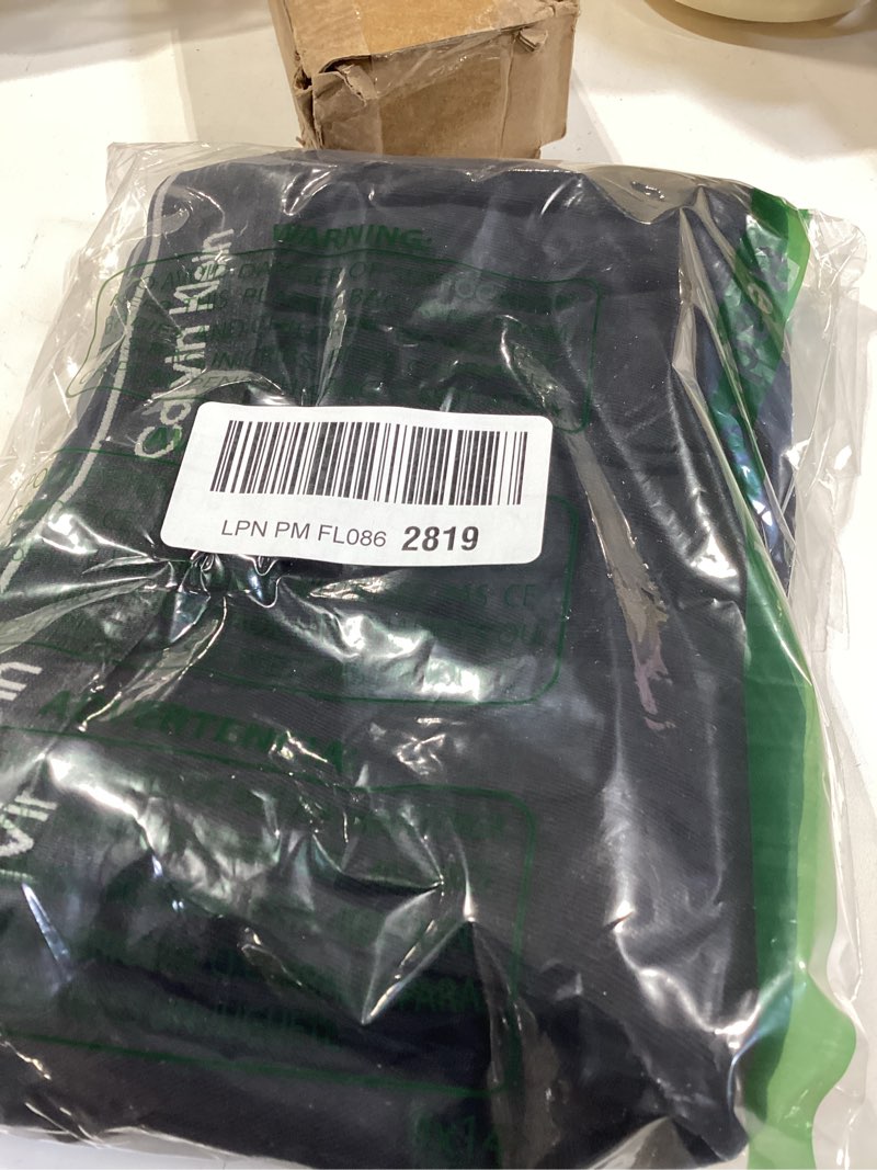 Condition photo showing New/Like New for calvin klein men's cotton classics 3-pack knit boxer black small