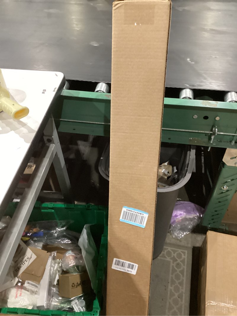 Condition photo showing Good Condition for COLOtime 58 Inch Approx 5FT Driveway Markers with Reflective Tape 5/16 Inch Fiberglass Snow Stakes Driveway Reflectors for Snow Plowing 20 Pack 20 58 Inch