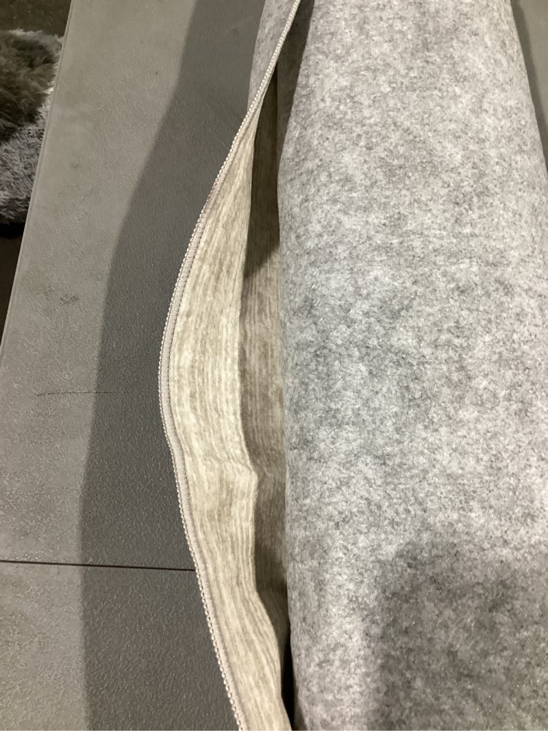 Condition photo showing Good Condition for ysuefijo ultra thin distressed antique area rugs, vintage design washable area rugs, anti-skid indoor carpet, non-shedding & easy care, floor mat for home decor