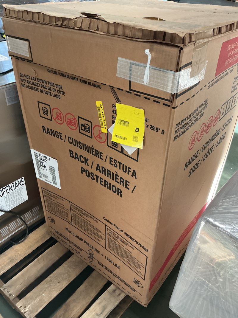 Condition photo showing New/Like New for 24  Wide Electric Smooth-Top Range