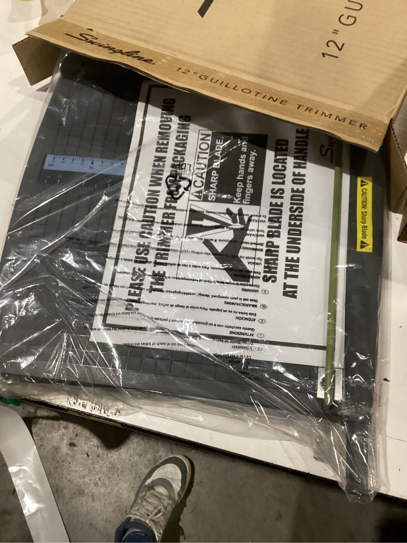 Condition photo showing As Is for swingline paper cutter, guillotine trimmer, 12" cut length, 10 sheet capacity, classiccut lite (9312) 10 sheet capacity classiccut lite