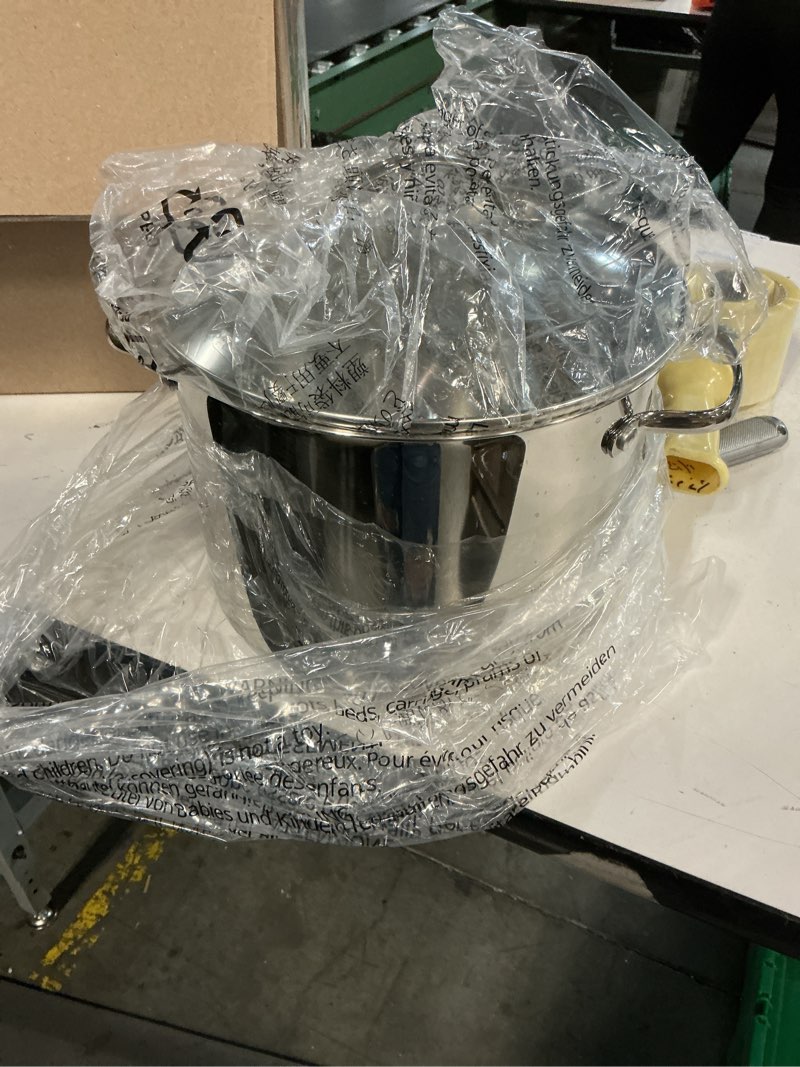 Condition photo showing Good Condition for Amazon Basics Stainless Steel Induction Compatible Stock Pot with Glass Lid, Oven Safe, Dishwasher Safe, Sturdy, 8 Quart, Silver