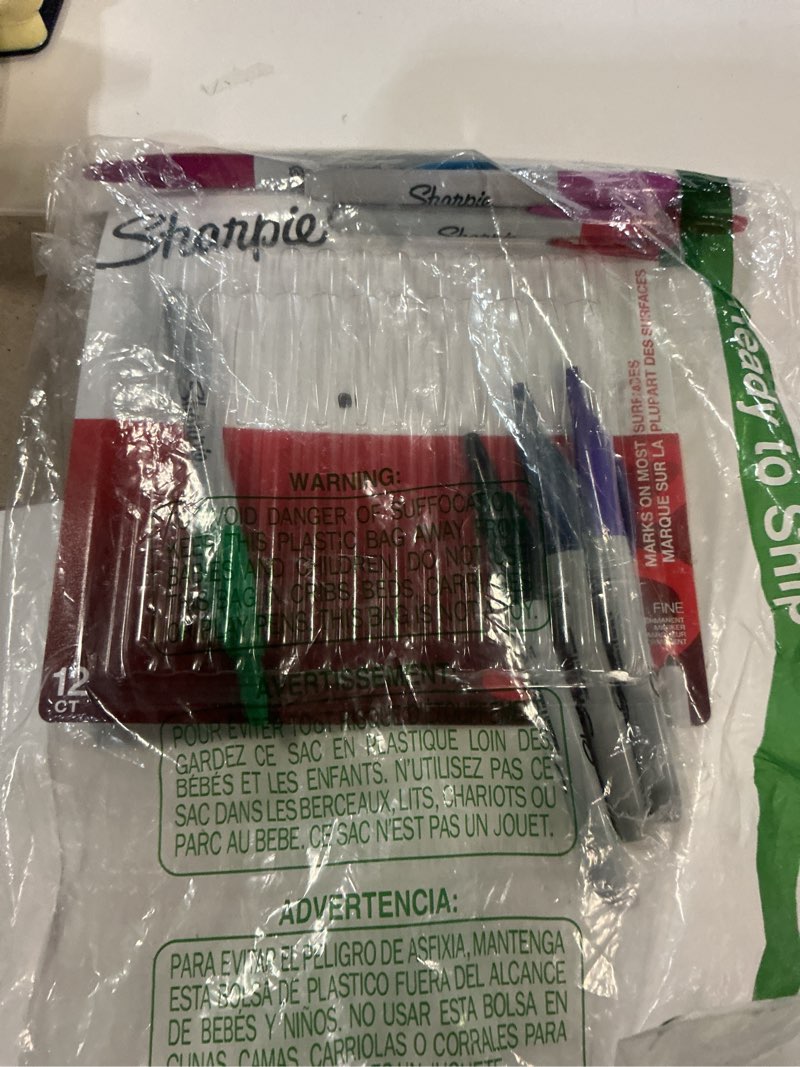 Condition photo showing Good Condition for Sharpie Retractable Permanent Markers  Fine Point  Assorted Colors  12 Count
