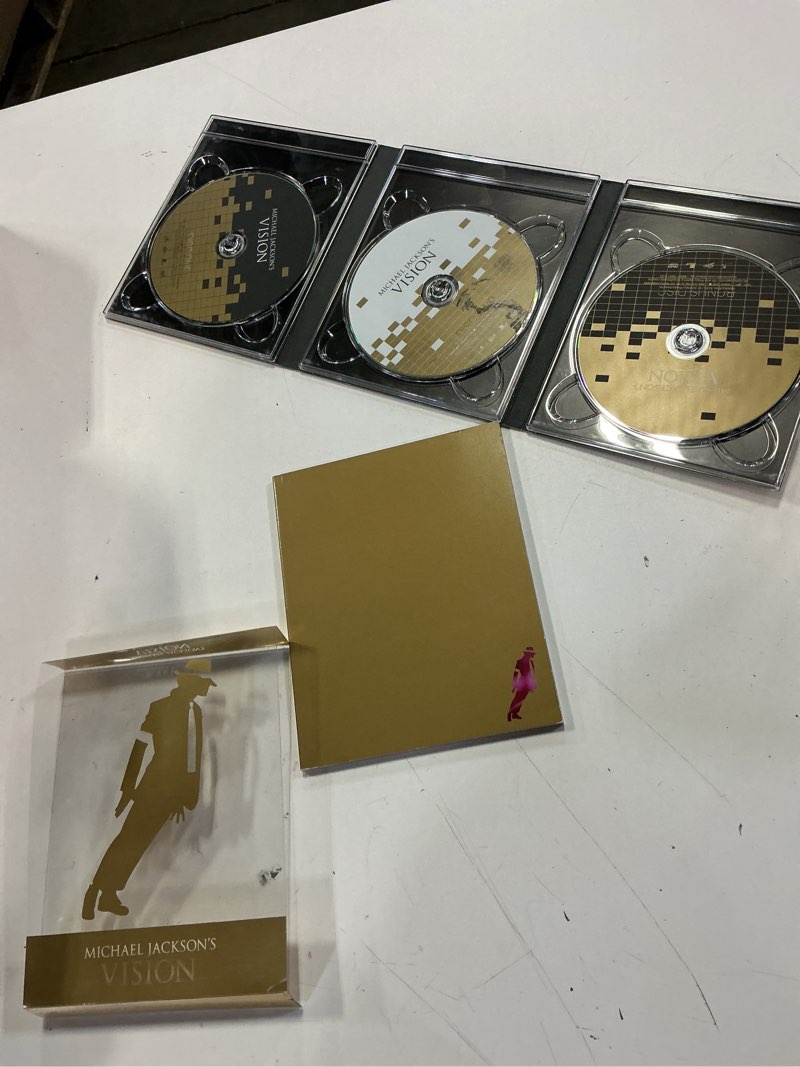 Condition photo showing New/Like New for michael jackson's vision