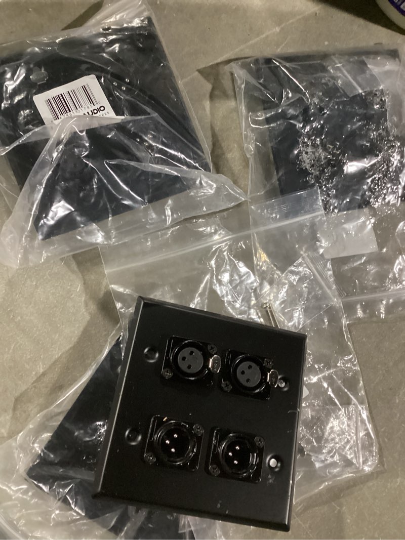 Condition photo showing Good Condition for seismic audio speakers 4 gang wall plate with xlr male and female connectors, black stainless steel