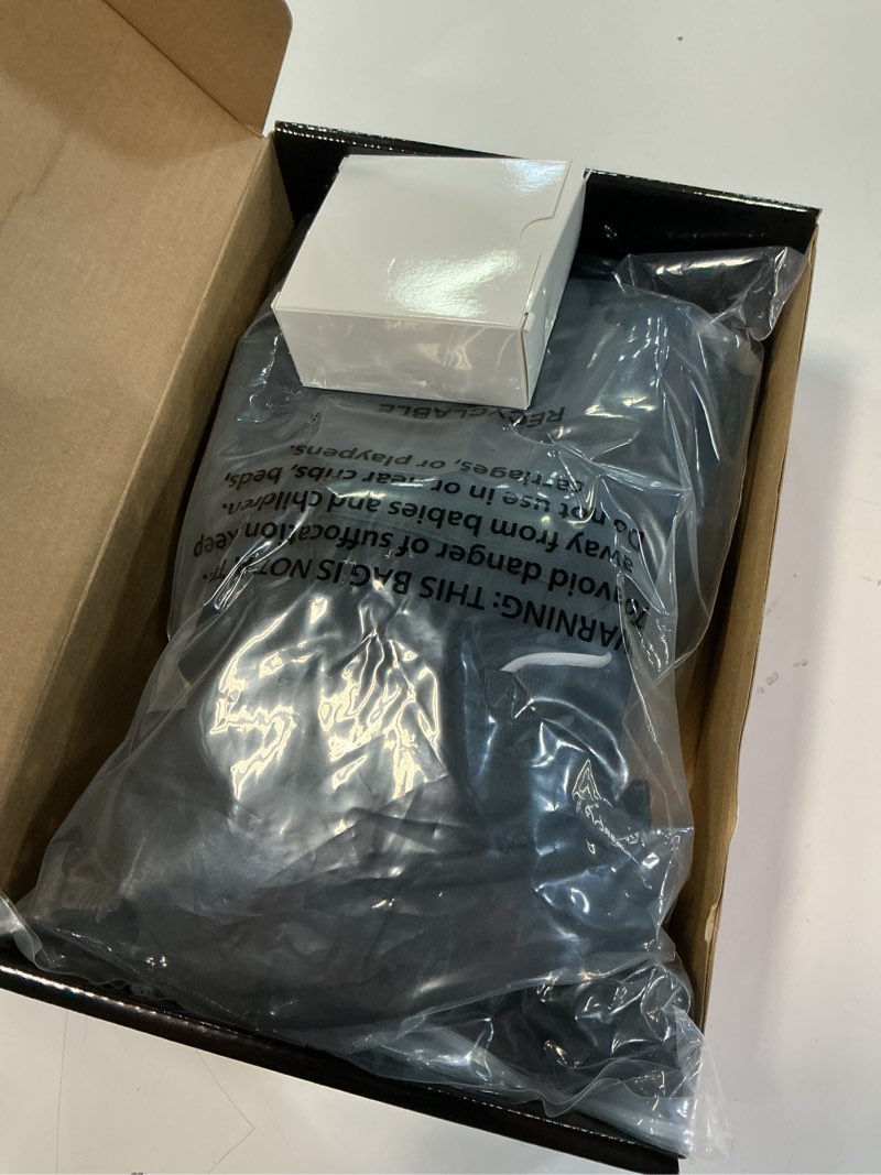 Condition photo showing Good Condition for realtree adult heated gloves  size: l/xl