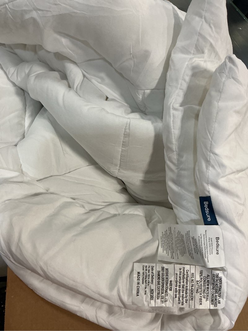 Condition photo showing As Is for bedsure comforter duvet insert - quilted comforters king size, all season duvet, gentlesoft down alternative bedding blanket, with 8 tabs, gifts for women/men, white, king 90 x 102 inches white king