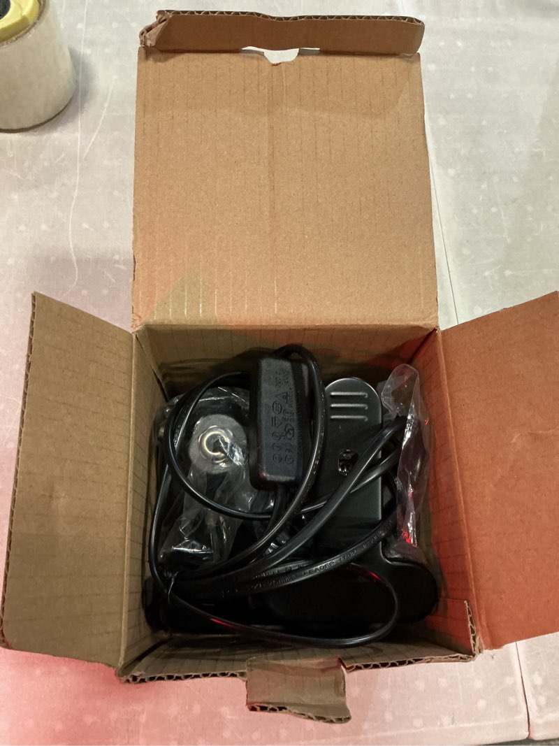 Condition photo showing Good Condition for spot lights clamp indoor spotlights, 7w clip on lights daylight white uplights with 6ft cord and switch for trade show, workshop, billboard, desk lighting (2 pack)