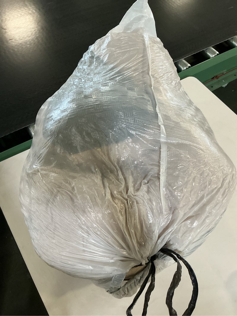 https://lotting-media.assets.bidfta.com/lotting_7a1f5e0b-e015-4e0a-9284-84d73f574bc5