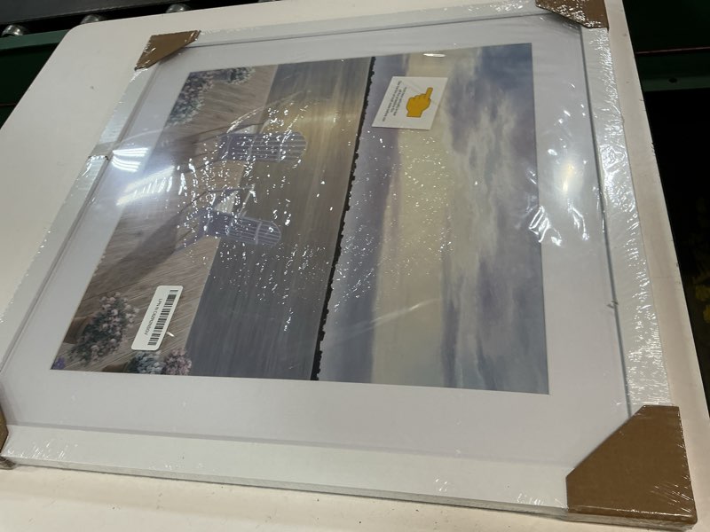 Condition photo showing As Is for vnvnk 20x20 frame white, perfect for 20x20 inch picture without mat or 16x16 inch picture with mat, home wall decor picture frame-1 pcs 20x20 white