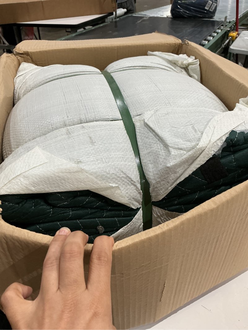 Condition photo showing Good Condition for moving blankets 4 pk, double extra large 144"x80" – green & gray | heavy duty quilted packing blankets for moving, shipping & storage, professional furniture pads (2.90 lb/pc) 4 pack green&gray