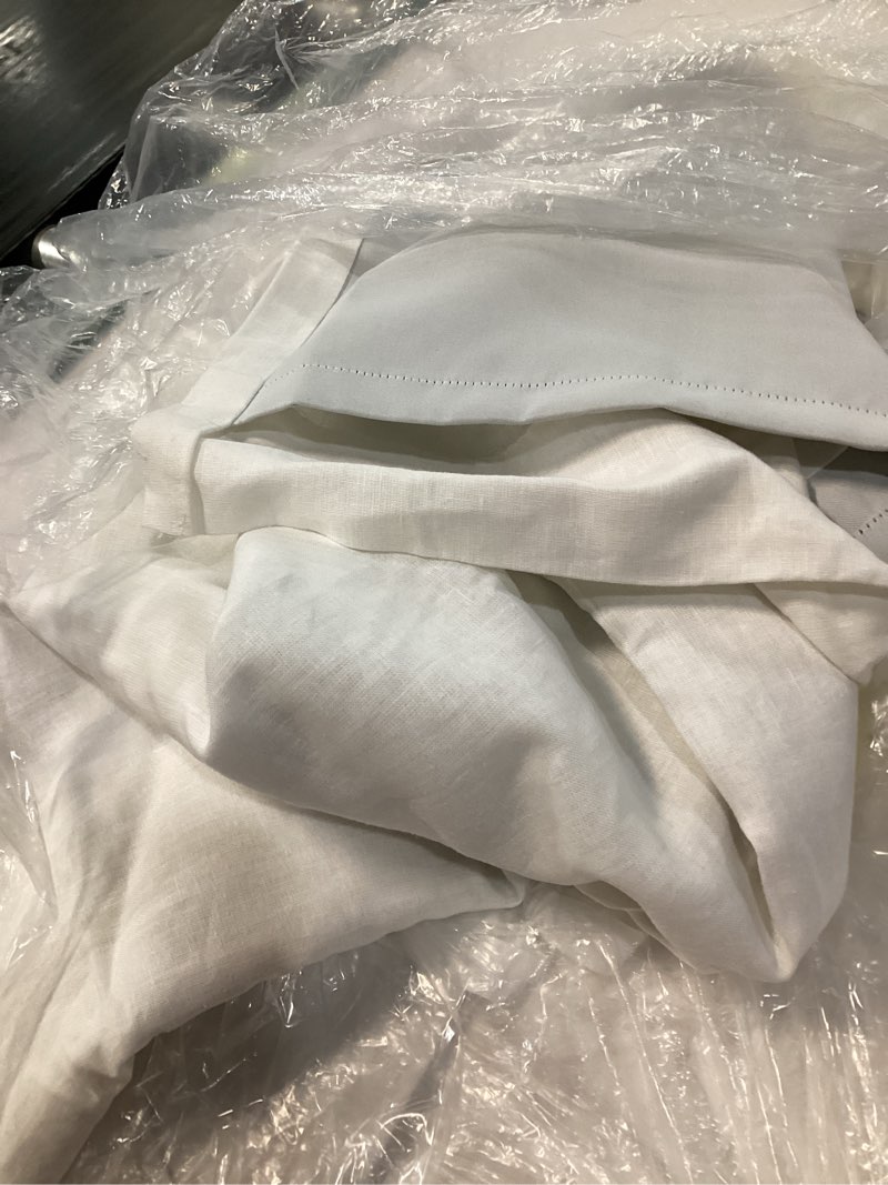 Condition photo showing Good Condition for european linen room darkening curtain, 48x84, white (1 piece only )