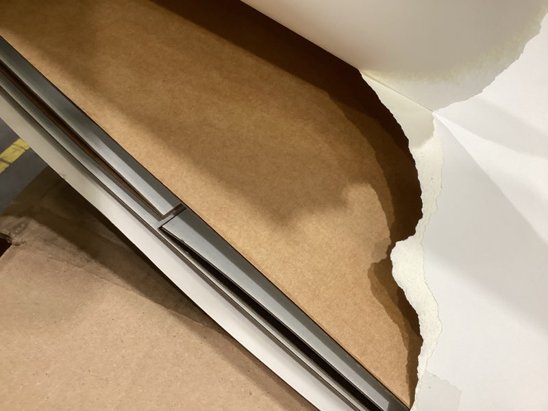 Condition photo showing Good Condition for ndsox 2 pack 36" x 48" white trifold poster board large corrugated tri fold business presentation boards picture posterboard for science fairs, school projects, event displays, art exhibitions white 36 x 48 inch 2