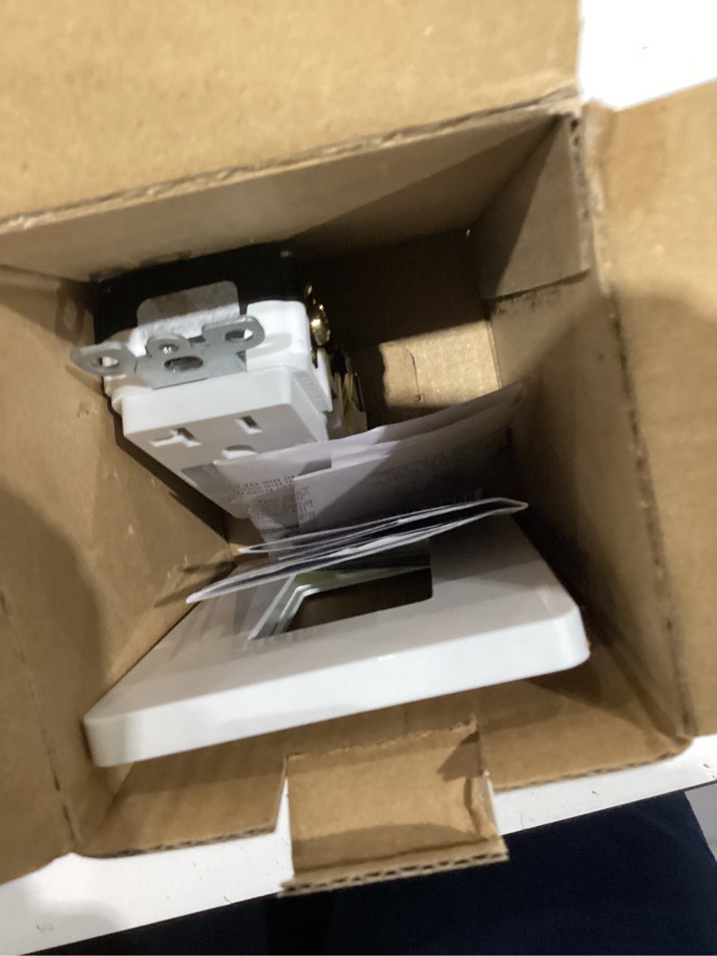 Condition photo showing Good Condition for suraielec 20amp gfci outlet with nightlight, dusk to dawn led night light, gfci night light outlet 6000k, tamper resistant gfci elecrtical receptacle, etl listed, screwless wall plate, white, 2 pack cool white (2 pack)