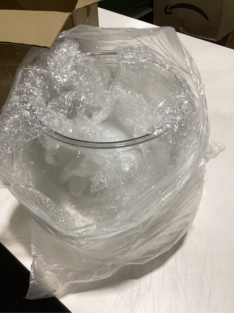 Condition photo showing Good Condition for Geelin 1.5 Gallon Plastic Fish Tank Large Bowl Shatterproof with Crystal Clear Clarity for Terrarium, Flower Vase Centerpiece Gift for Fish Lovers(Round) 1.5 Gallon Round
