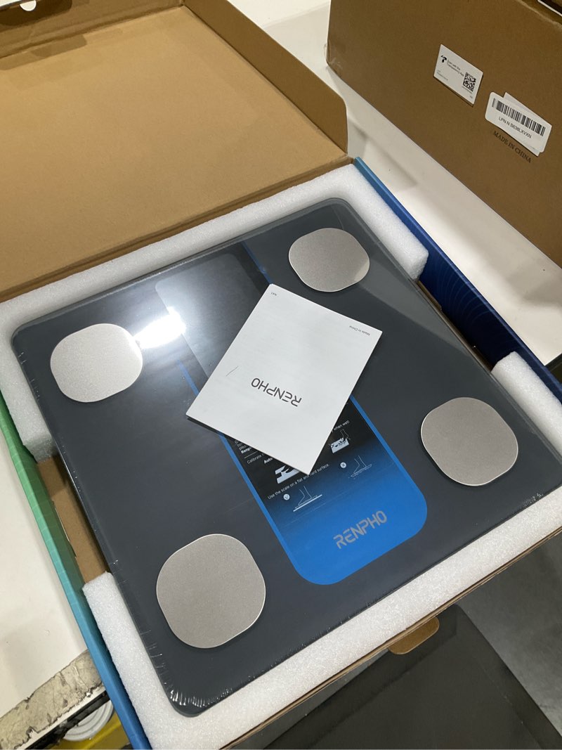Condition photo showing Good Condition for renpho smart scale for body weight, weight scale with 7-in-1 large display for bmi, body fat, muscle mass, 13 body composition, high accurate bluetooth scale, 500lbs, 11.8", elis 2xl