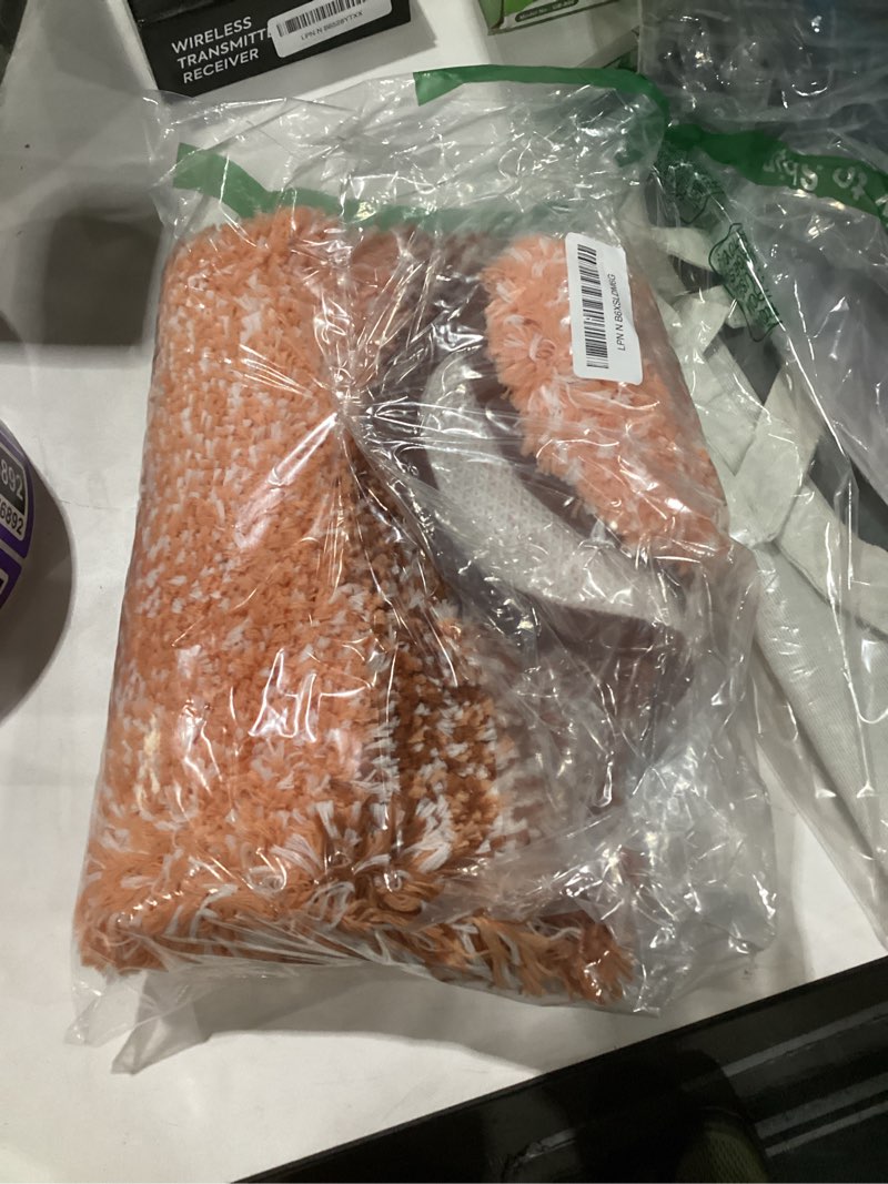 Condition photo showing Good Condition for olanly luxury toilet rugs u-shaped 24x20, extra soft and absorbent microfiber bathroom rugs, non-slip plush shaggy bath mat, machine wash dry, contour bathroom mats for toilet base, orange 24" x 20" orange