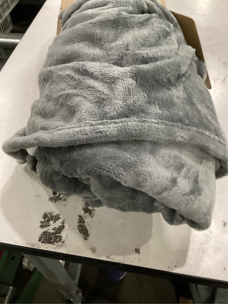 Condition photo showing Good Condition for bedsure gentlesoft fleece bed blankets queen size grey - soft warm fathers day blanket for dad lightweight cozy anti-static microfiber, room home decor gifts for husband and men, 90x90 inches grey queen (90" x 90")