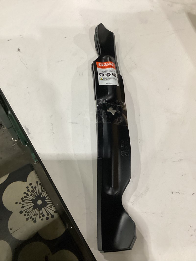 Condition photo showing Good Condition for grasscool 942-04053c mower blades for cub cadet 50 inch deck zero turn riding lawn tractor lt1050 ltx1050 rzt50 replace 742-04056 942-04056 (6 point star mounting hole)
