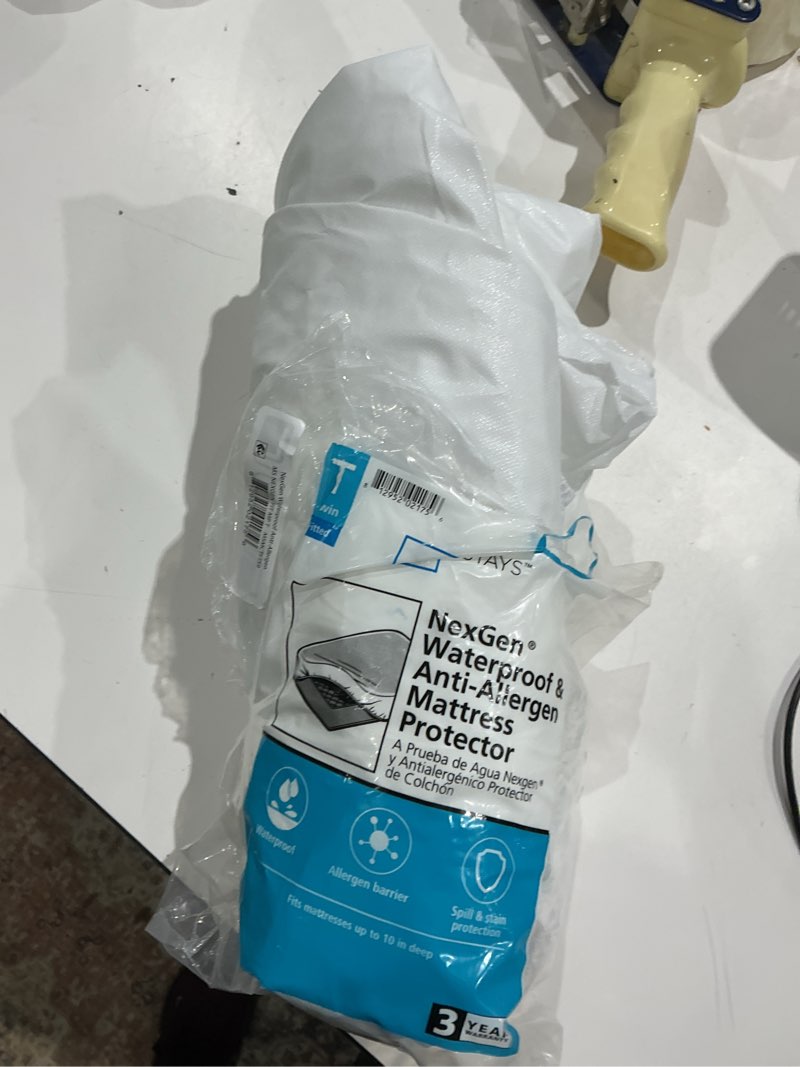 Condition photo showing Good Condition for mainstays nexgen waterproof fitted mattress protector, twin
