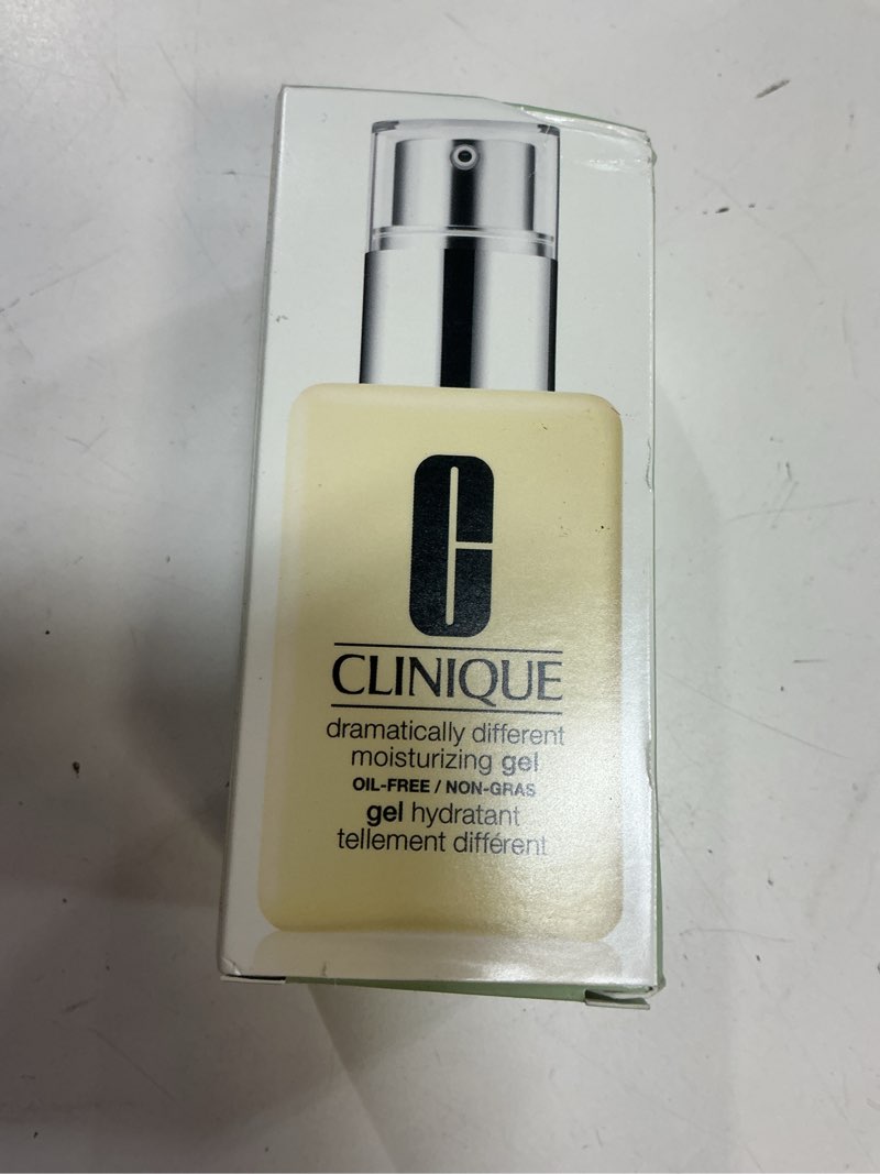 Condition photo showing New/Like New for Clinique 3-Step Dramatically Different Moisturizing Oil Free Gel For Combination Oily to Oily Skin Types