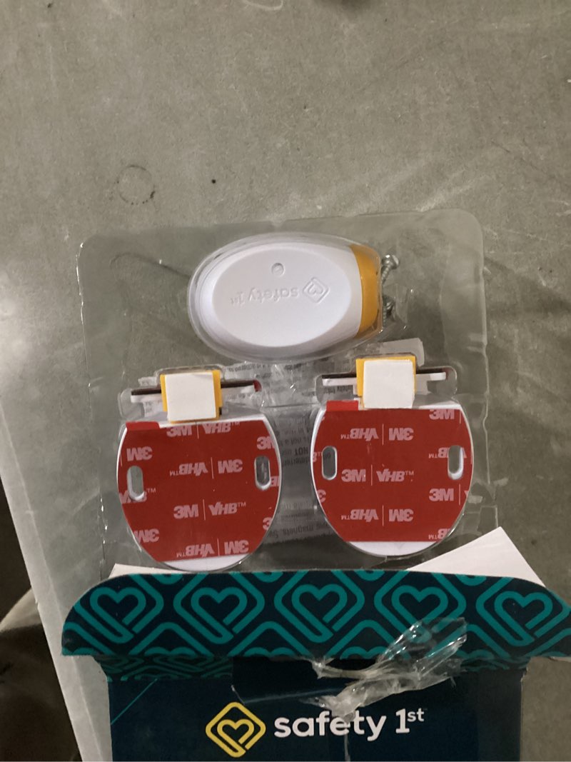 Condition photo showing Good Condition for safety 1st adhesive magnetic lock system (5-piece)
