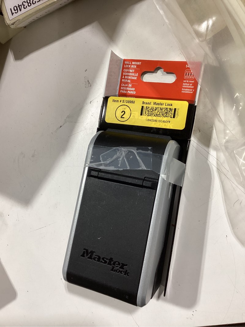 Condition photo showing Good Condition for master lock wall mount combination dials lock box