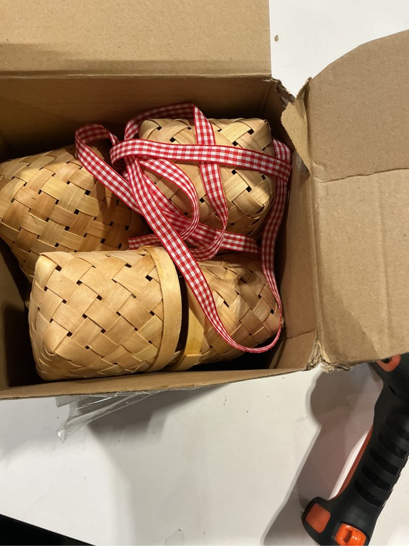 Condition photo showing Good Condition for geelin 6 pcs summer mini woven picnic basket party favor red white gingham paper napkins wood chip mini flower fruit picnic basket chip for summer wedding party baby shower decoration (large) large 6