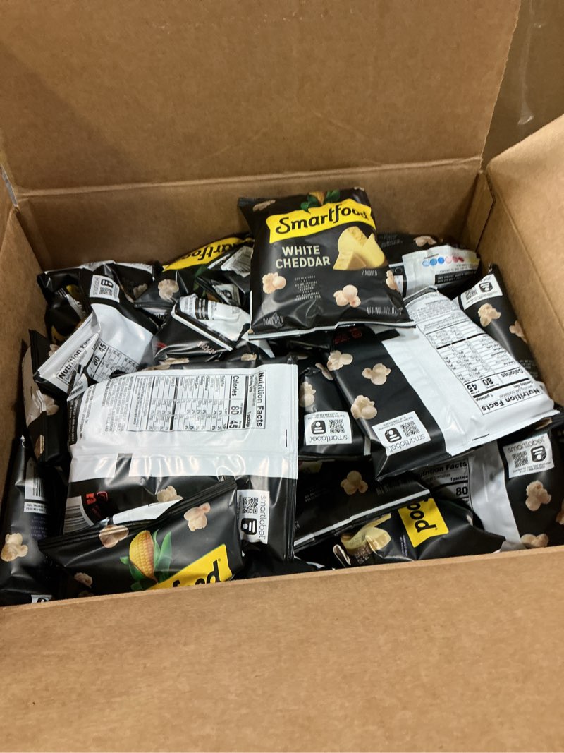 Condition photo showing New/Like New for Smartfood Popcorn, Variety Pack, 0.5 Ounce (Pack of 40) Variety Pack 0.5 Ounce (Pack of 40) (BEST BY DEC/30/2025)