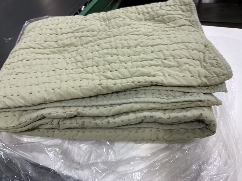 Condition photo showing Good Condition for european linen cotton stitch quilt, king/cal king, willowleaf