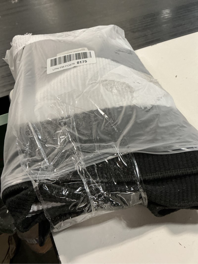 Condition photo showing Good Condition for black and white outdoor rug 35.4 x 59 inches striped front door mat front porch rug hand-woven machine washable indoor/outdoor layered door mats for entryway/porch/patio 3' x 5' (rectangular) black&white stripe d