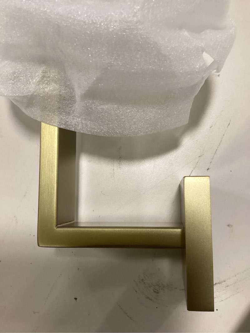 https://lotting-media.assets.bidfta.com/lotting_7ae5c5be-ec7d-4c08-a899-d870d2c4af5f