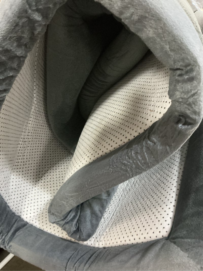 Condition photo showing As Is for Coral Velvet Rug?Non-Slip Floor Carpet?Yoga Mat Exercise Pads?Non-Slip Living Room Floor Carpet-G-50 * 100cm